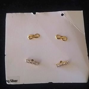 2 Pairs of Earrings